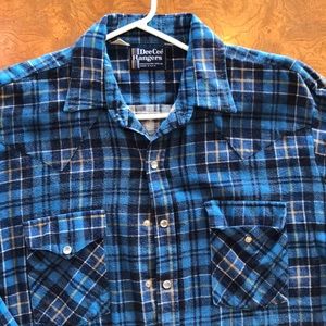 Vintage long sleeve flannel button up